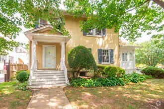 Building Photo - 3805 Shepherd St