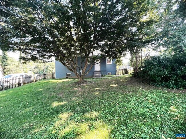 Building Photo - 1101 Grove St