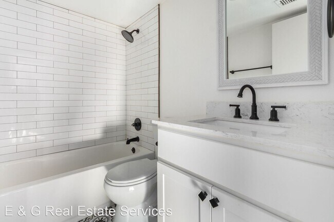 Building Photo - 2 br, 1 bath House - 740 E Joan D Arc Ave