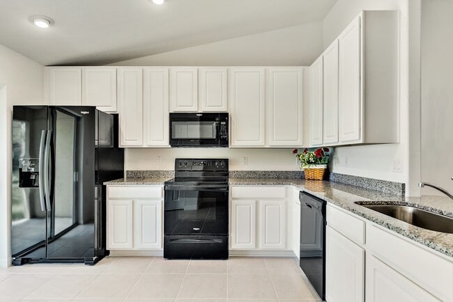 Building Photo - 22 Slumberland Path