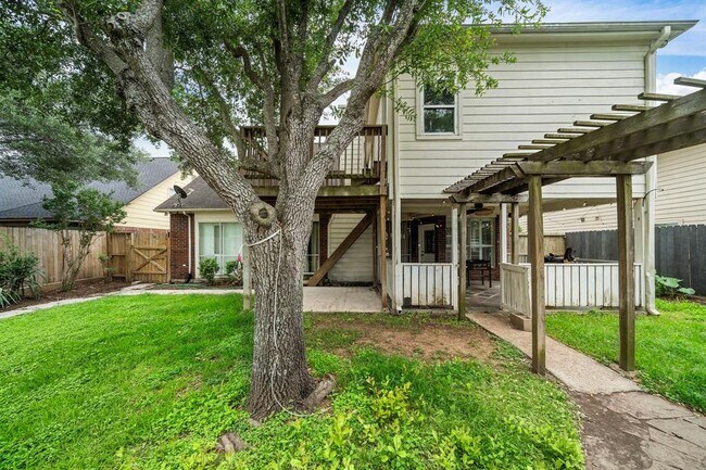 Building Photo - 18702 Dennington Dr