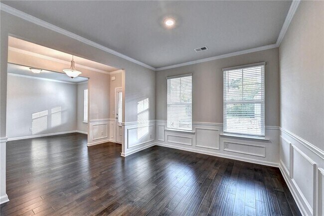 Building Photo - 354 Paxton LN