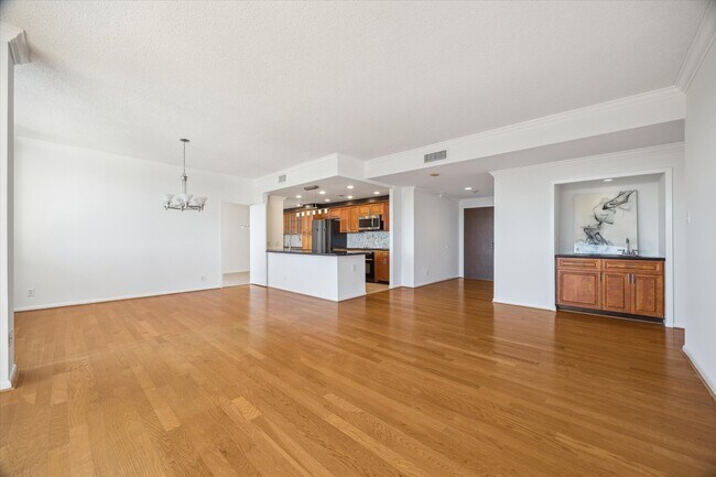 Building Photo - 49 Briar Hollow Ln