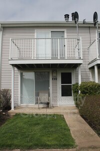 Building Photo - 440 Meadow Green Ln