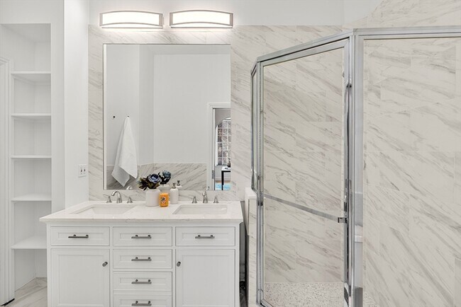 Building Photo - 120 Beacon St