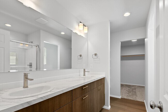 Building Photo - $200.00 Move in Special for September / Oc...