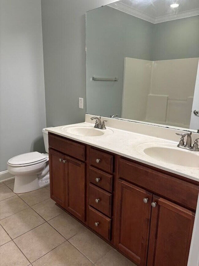 Building Photo - 89 Gallery Dr