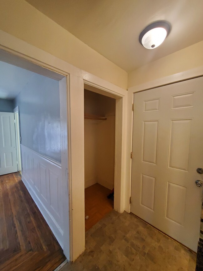 Back Entry with Closet - 1816 Villa St