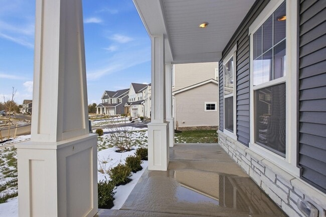 Building Photo - 7051 Aster Wy