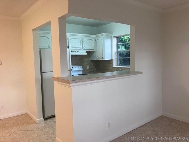 Building Photo - 209 Camden I
