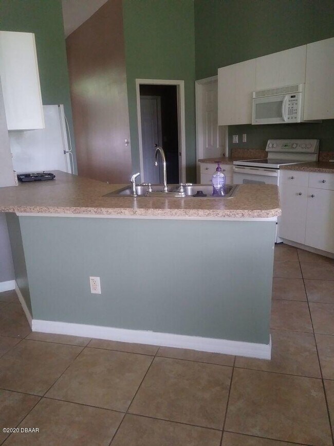 Building Photo - 6517 Shahab Ln