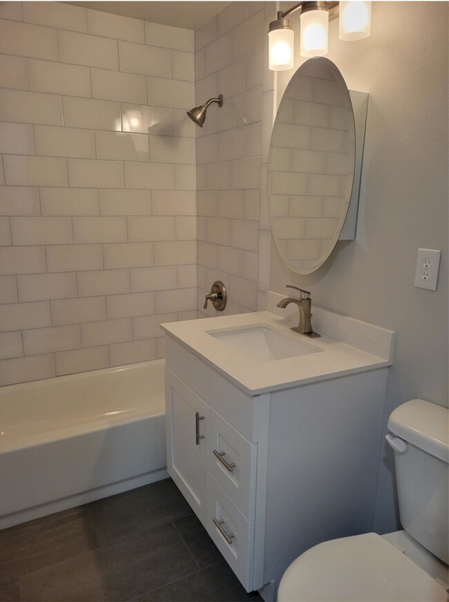 Building Photo - NEWLY REMODELED CORNER LOT IN RENTON
