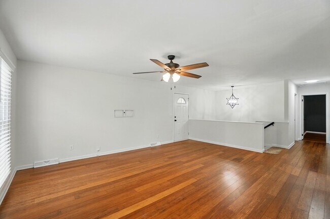 Building Photo - Renovated Gem in Gastonia with Walkout Bas...