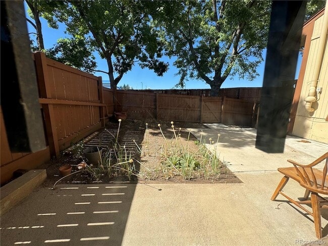 Building Photo - 7477 W Cedar Cir