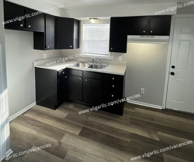 Building Photo - 11-11 McKinley Ave