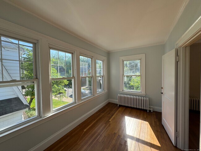 Building Photo - 1253 Forest Rd