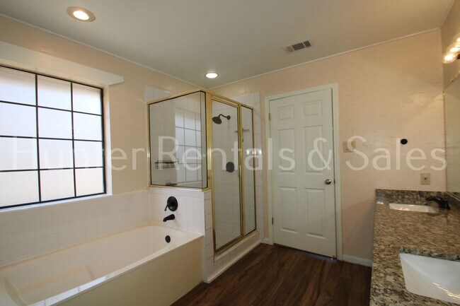 Building Photo - Sweet Like Honey!