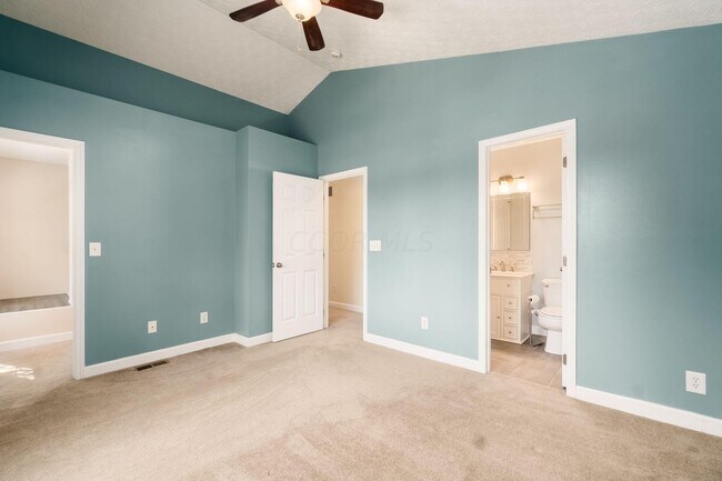 Building Photo - 1383 Pansy St