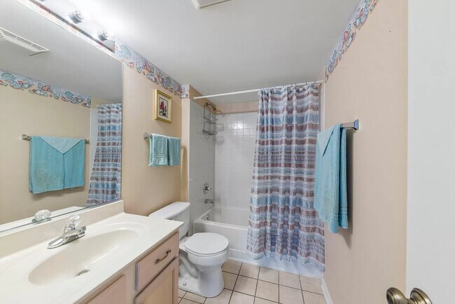 Building Photo - 2503 Sheehan Dr