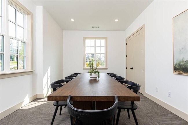 Building Photo - 3373 Fence Rd