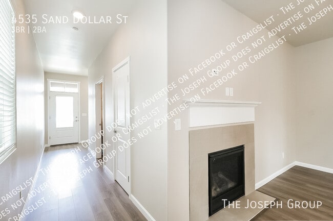 Building Photo - 4535 Sand Dollar Dr