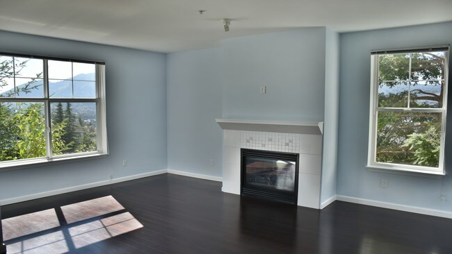 Building Photo - Issaquah Daybreak - 1 bedroom