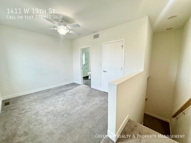 Building Photo - 1411 W 19th St