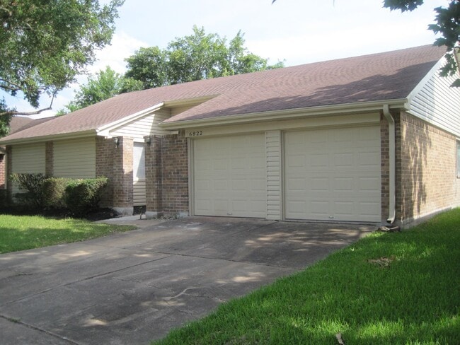 Building Photo - 6822 Harpers Dr