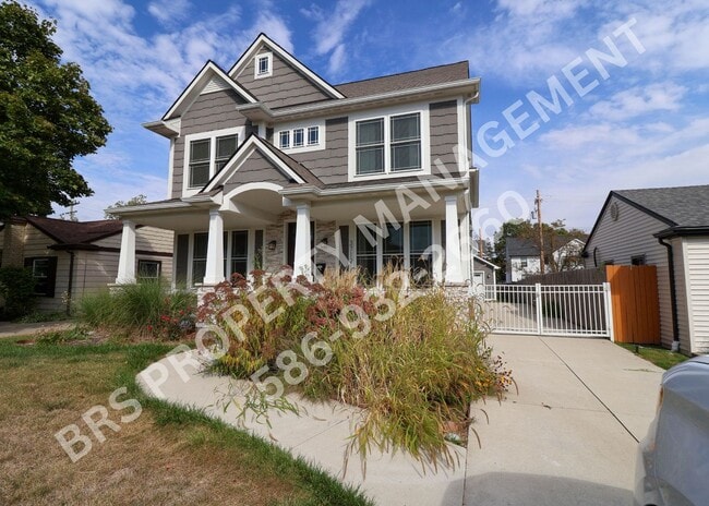 Building Photo - JUST REDUCED!!  Stunning 4 bedroom 2.5 bat...