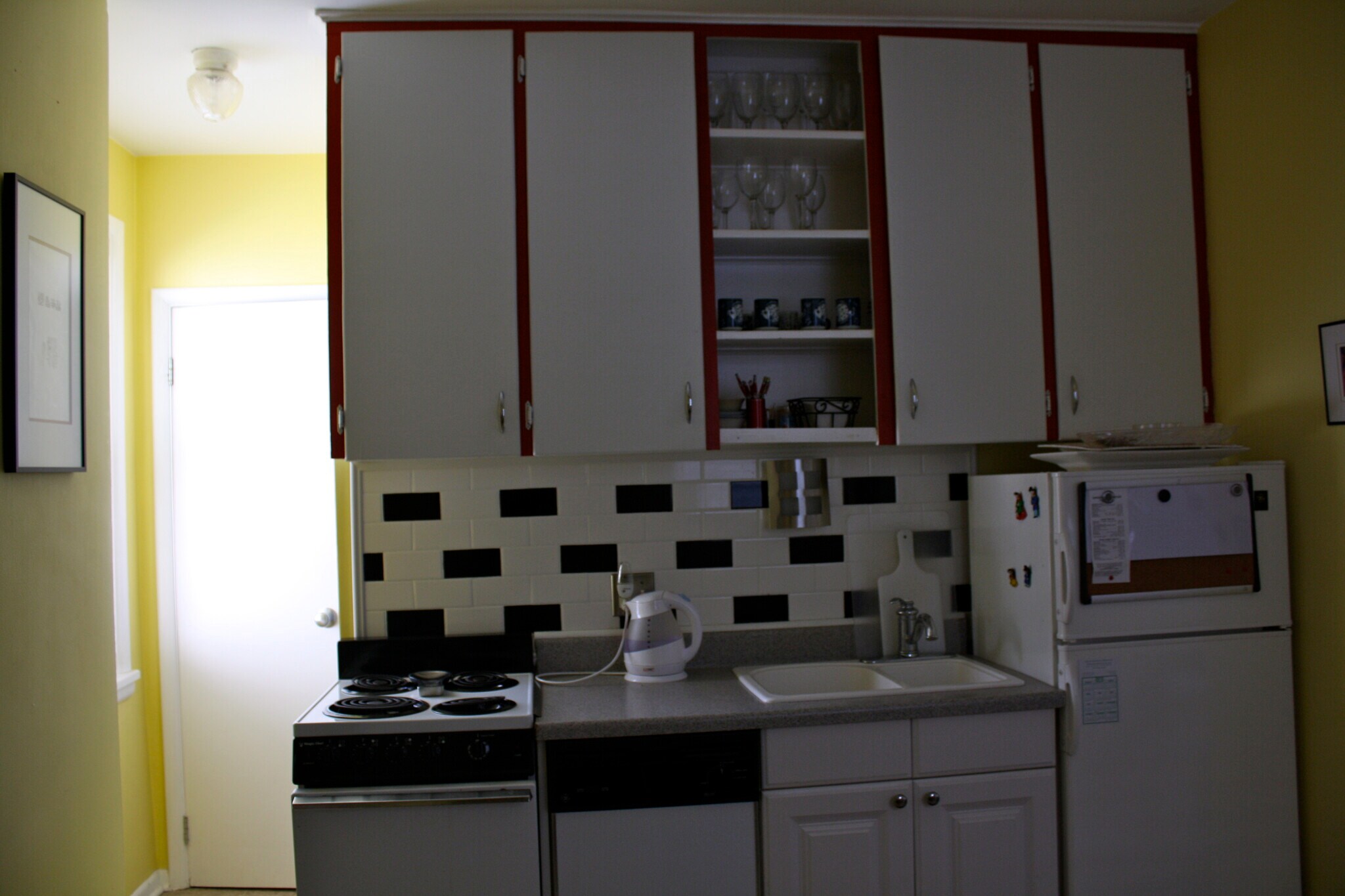 Building Photo - 431 3rd St