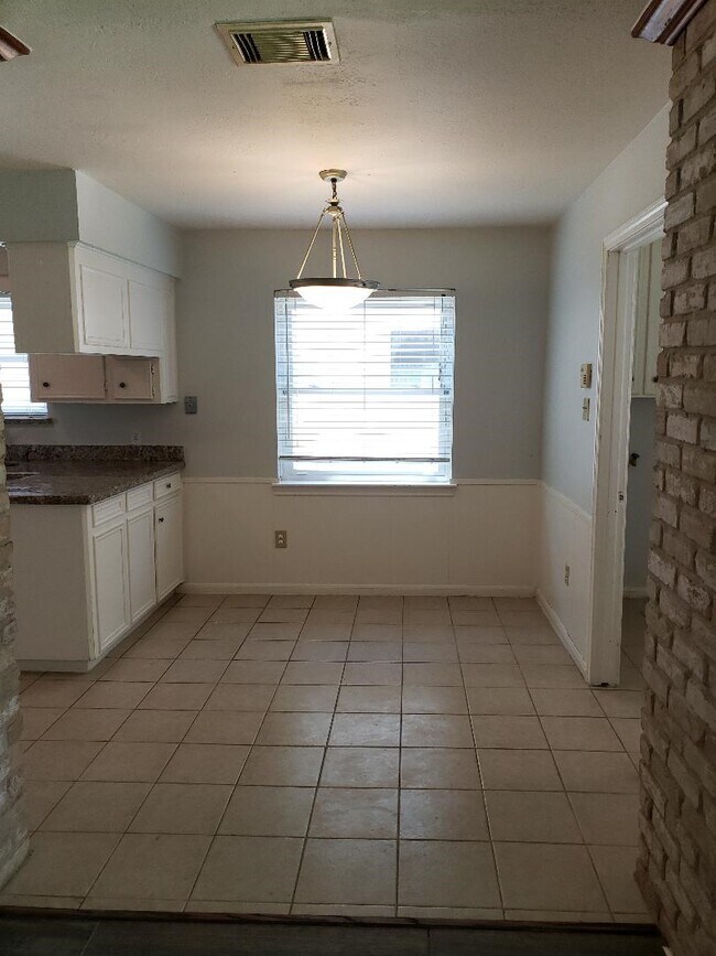 Building Photo - 12314 Rincon Dr
