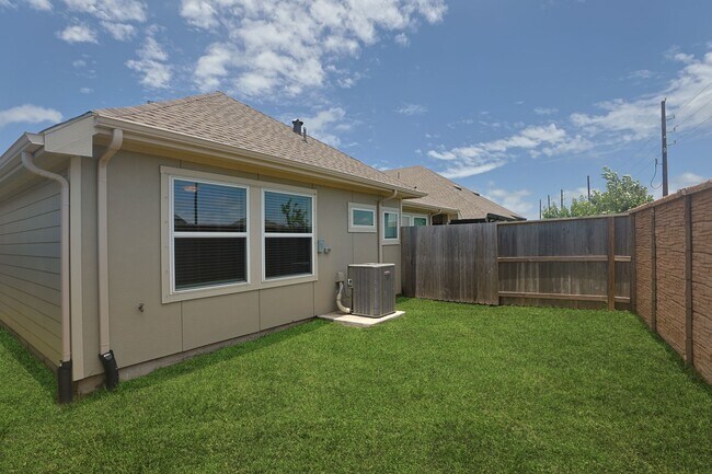 Building Photo - 10031 Crescendo Wy
