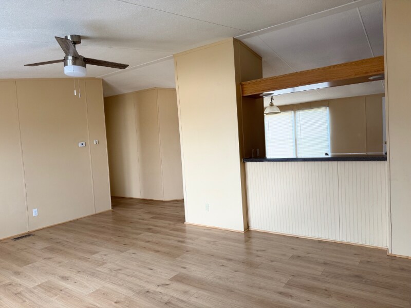 Building Photo - 6000 Clear Creek Rd