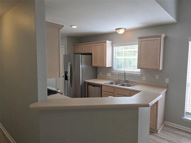 Building Photo - 4911 Edenbourgh Ln
