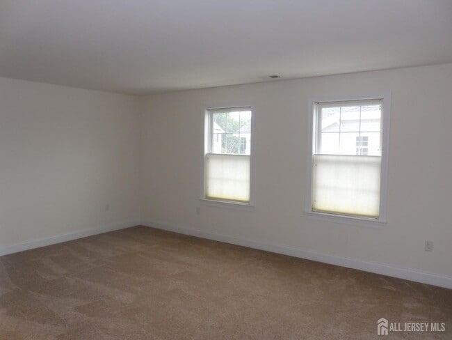 Building Photo - 9 Comstock Ln