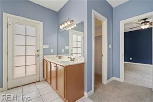 Building Photo - 4 Bed 2.5 Bath Home for Rent!