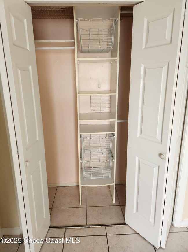 Building Photo - 2469 S Washington Ave