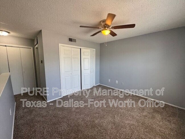 Building Photo - 4004 W Pioneer Dr