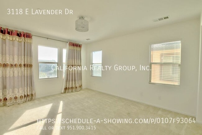 Building Photo - 3118 E Lavender Dr