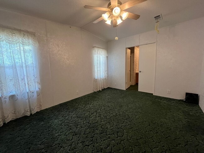 Building Photo - Cozy 2BR/2BA Vintage Mobile Home for Rent ...