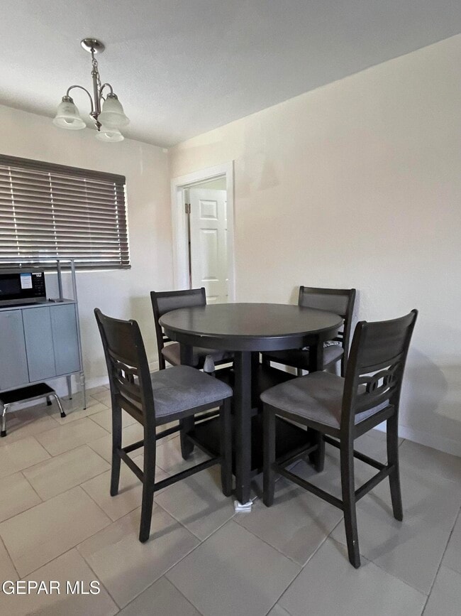 Building Photo - 9333 Raleigh Dr