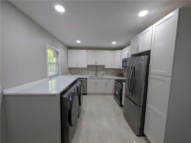 Building Photo - 4308 Sheppard Dr