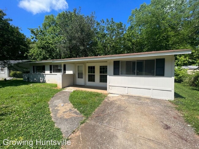 Primary Photo - 3 br, 2 bath House - 2261 Norwood Dr
