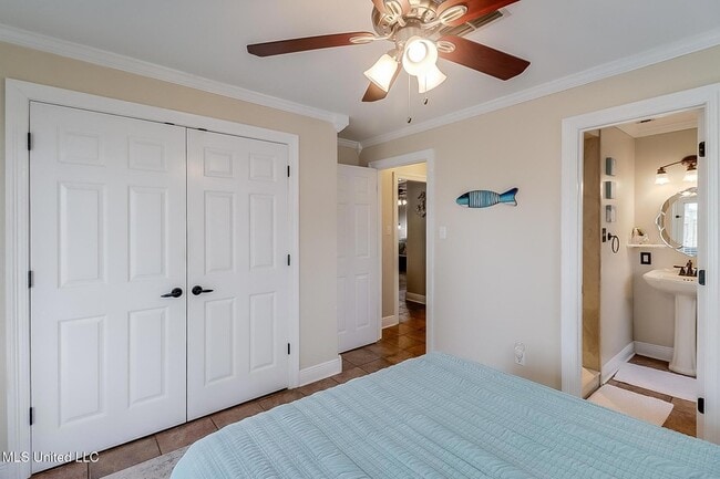 Building Photo - 176 Markham Dr