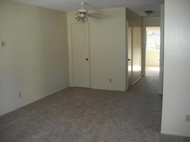 Building Photo - 2557 Yardarm Ave