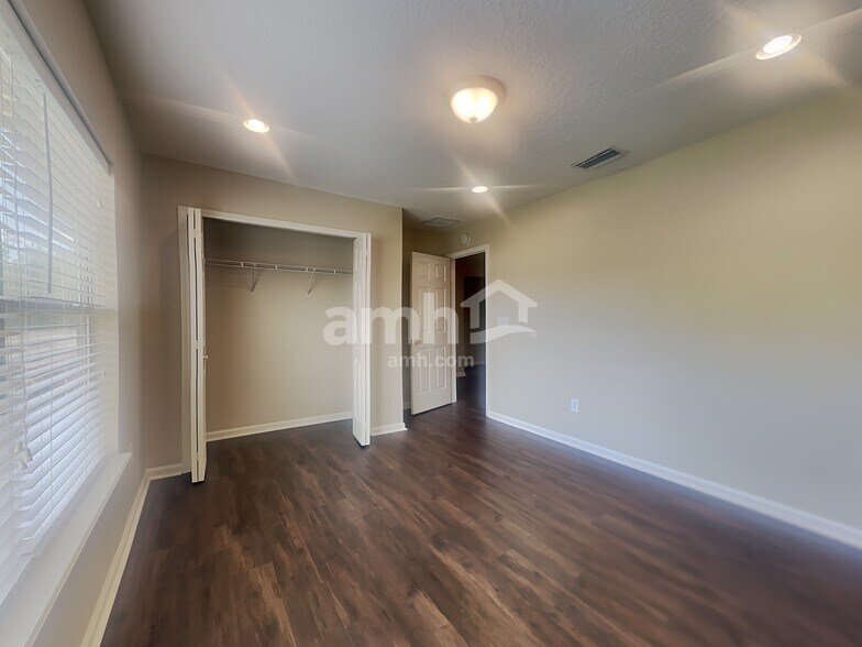 Building Photo - 2830 Harvest Moon Dr