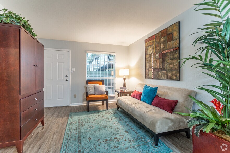 Kingswood Village Apartments 3233 Mangum Rd Houston TX 77092