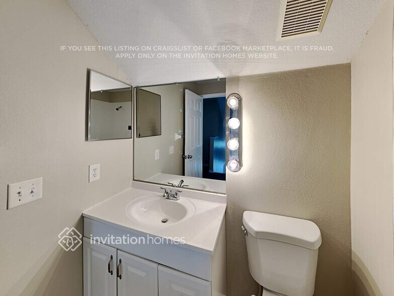 Building Photo - 5803 Meadowpark Pl