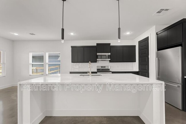 Building Photo - 3003 Alpha Wolf Ct