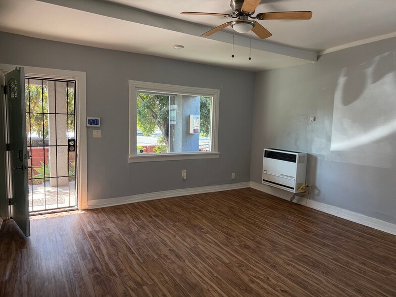 Building Photo - 1151 E 15th St